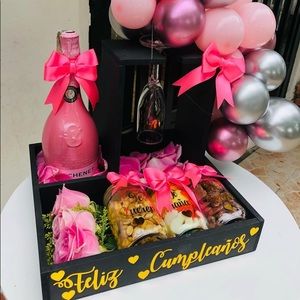 Meet your Posher, Daniela